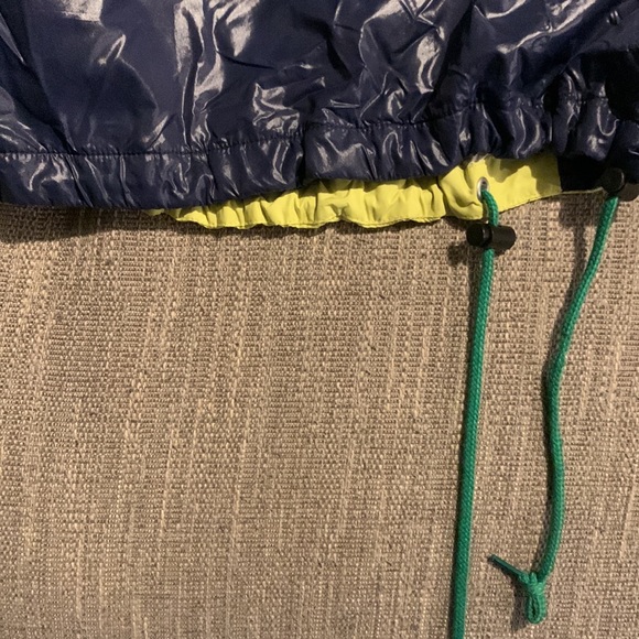 Subscript windbreaker size large - Picture 6 of 7